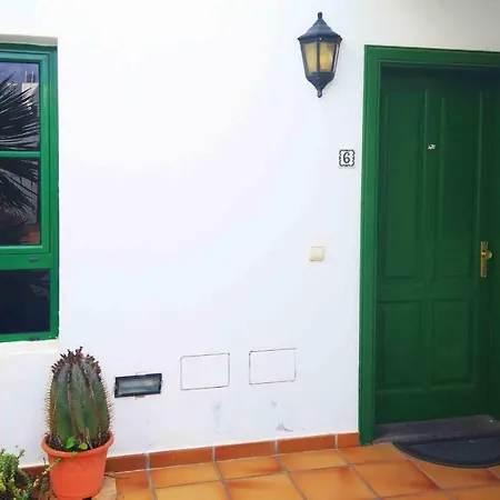 Σπίτι διακοπών Uga; El Corazon De Lanzarote *